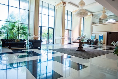 德马尔玛玛亚酒店