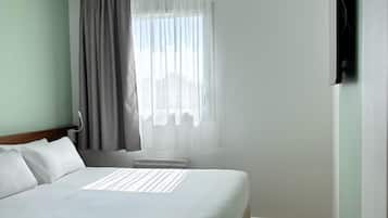 Bureau, rideaux occultants, chambres insonorisées, Wi-Fi gratuit