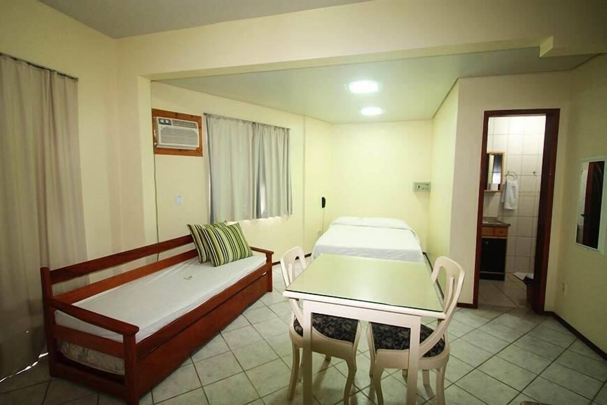 In-room safe, soundproofing, WiFi, bed sheets