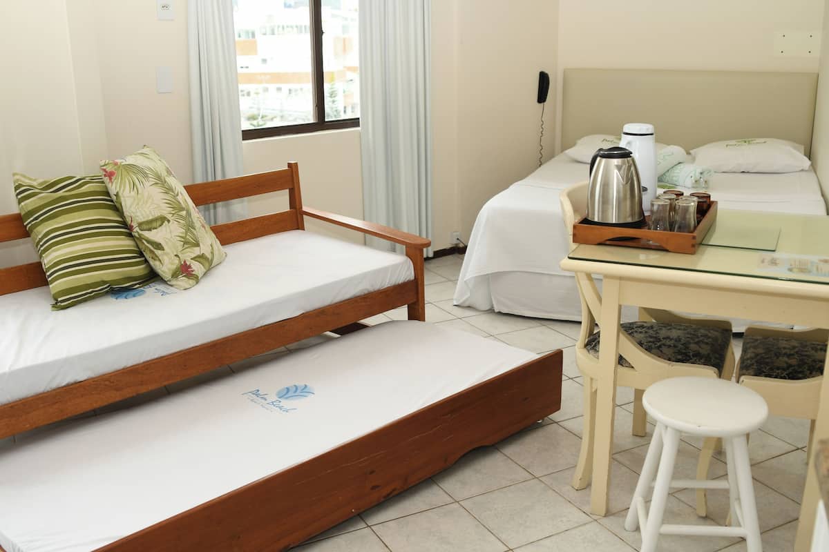 In-room safe, soundproofing, WiFi, bed sheets