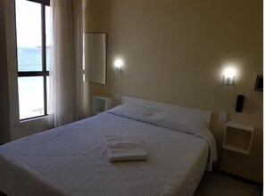 高级房, 海景 | 客房内保险箱、隔音、收费 WiFi、床单