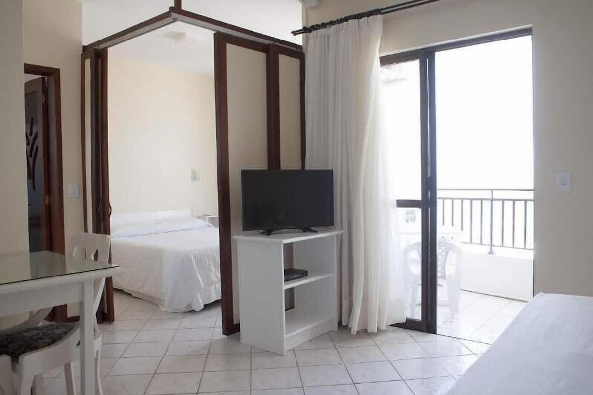 In-room safe, soundproofing, WiFi, bed sheets