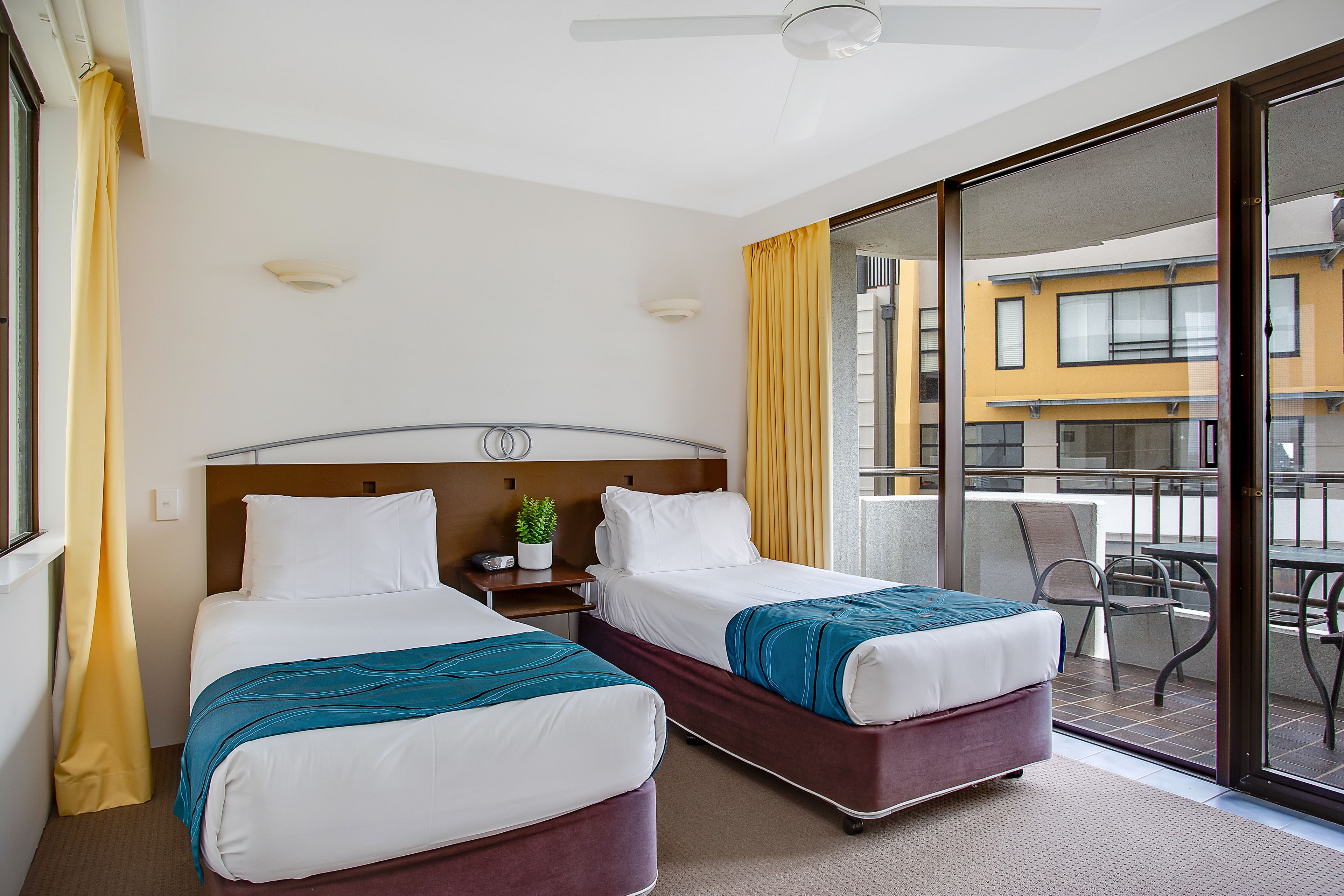 Pacific Resort Broadbeach — image 11