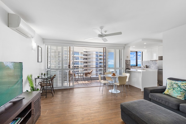 Superior Apartment, 1 Bedroom | Living area