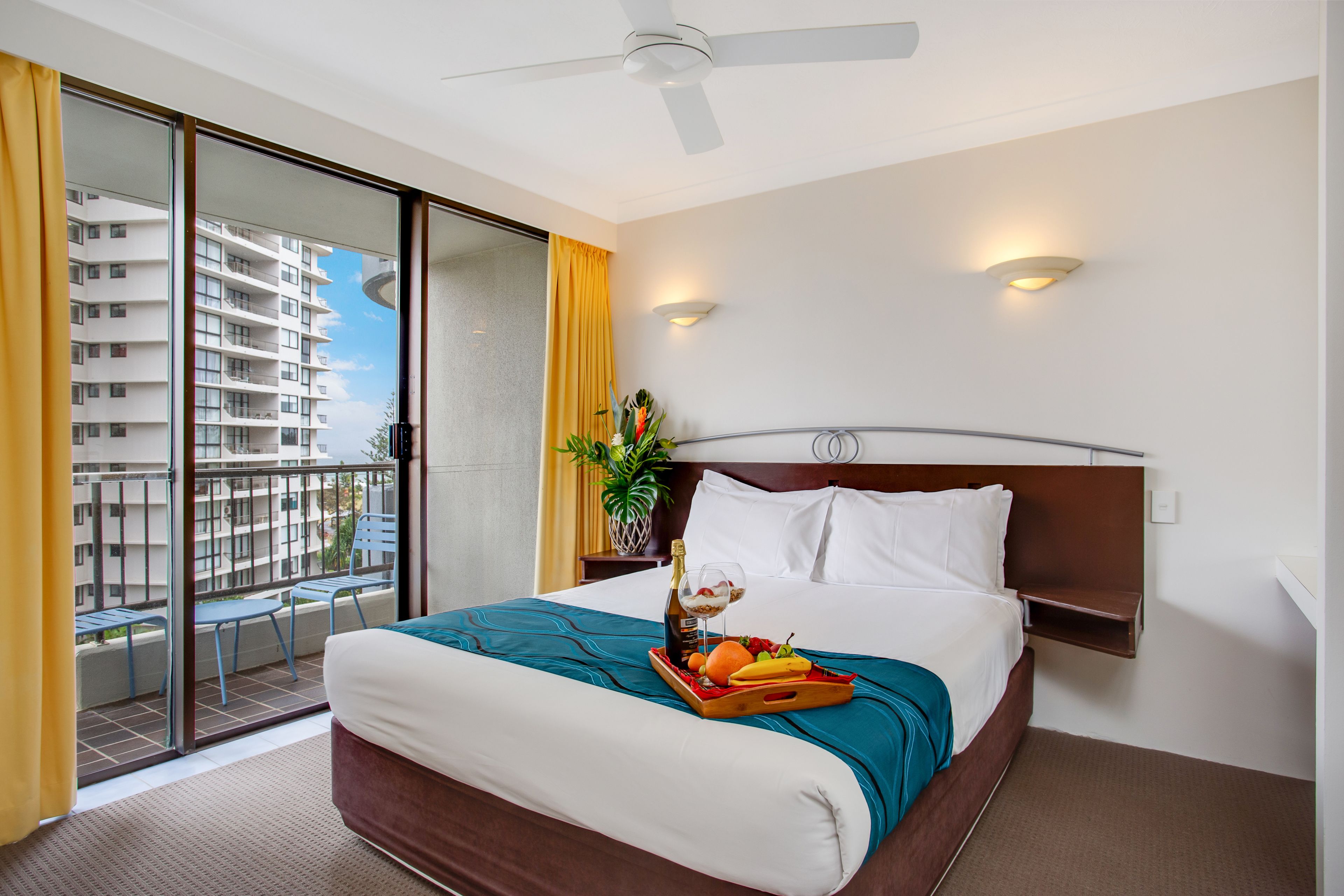 Pacific Resort Broadbeach — image 10