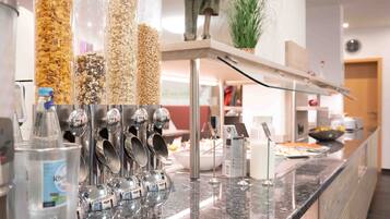 Tägliches Frühstücksbuffet gegen Gebühr