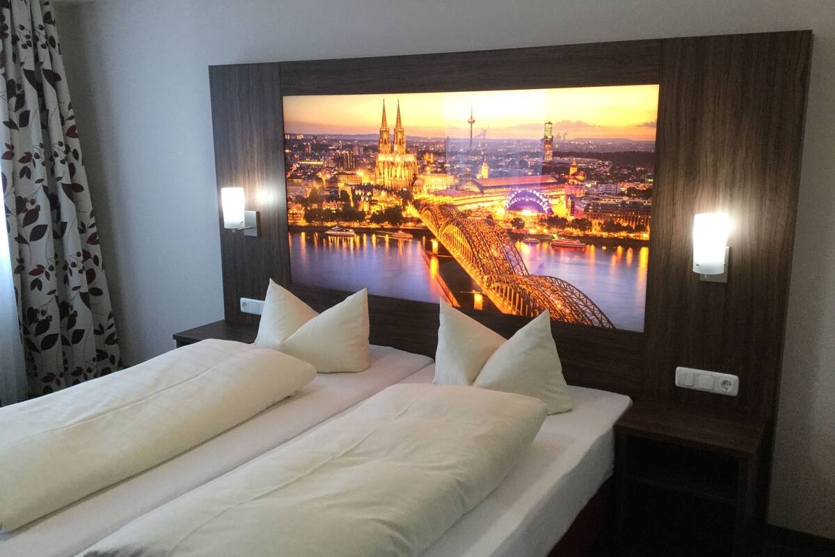 exclusive double room, non smoking | hypo-allergenic bedding, in-room safe, individually decorated