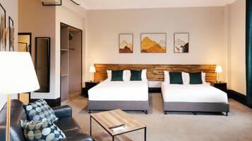 Ylelliset vuodevaatteet, pillowtop-patjalliset sängyt