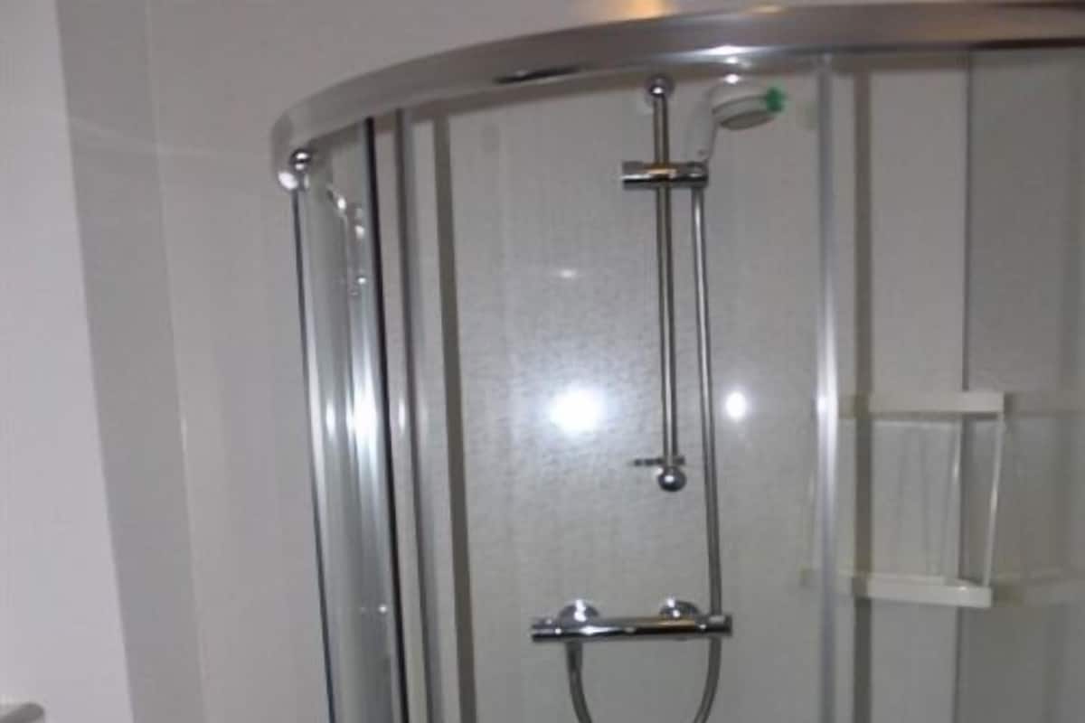 Standard Twin Room, Ensuite | Bathroom