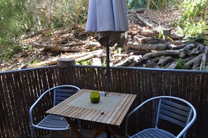 Bush Land | Terrace/patio
