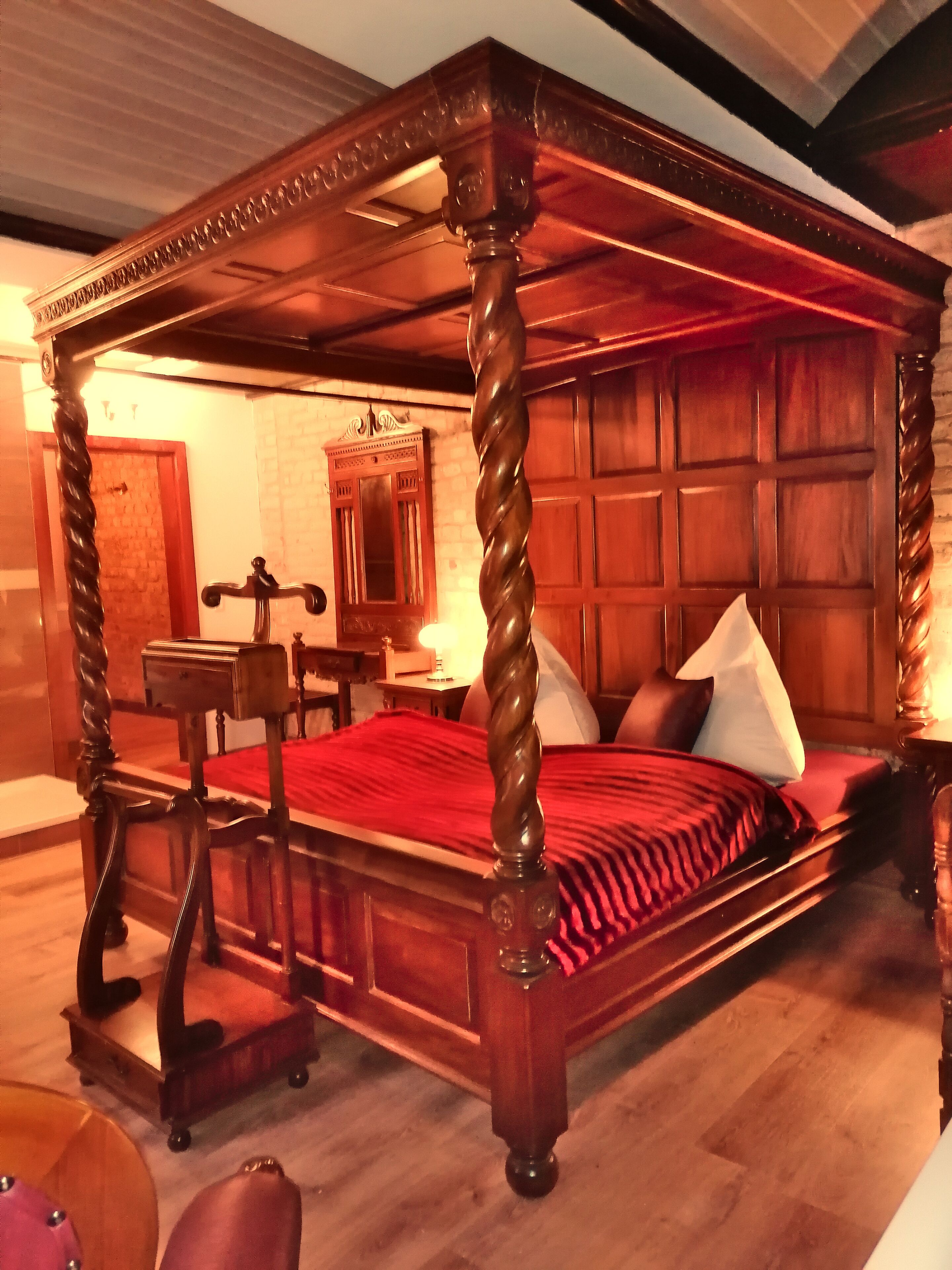 comfort double or twin room | 1 bedroom, premium bedding, down duvets, select comfort beds