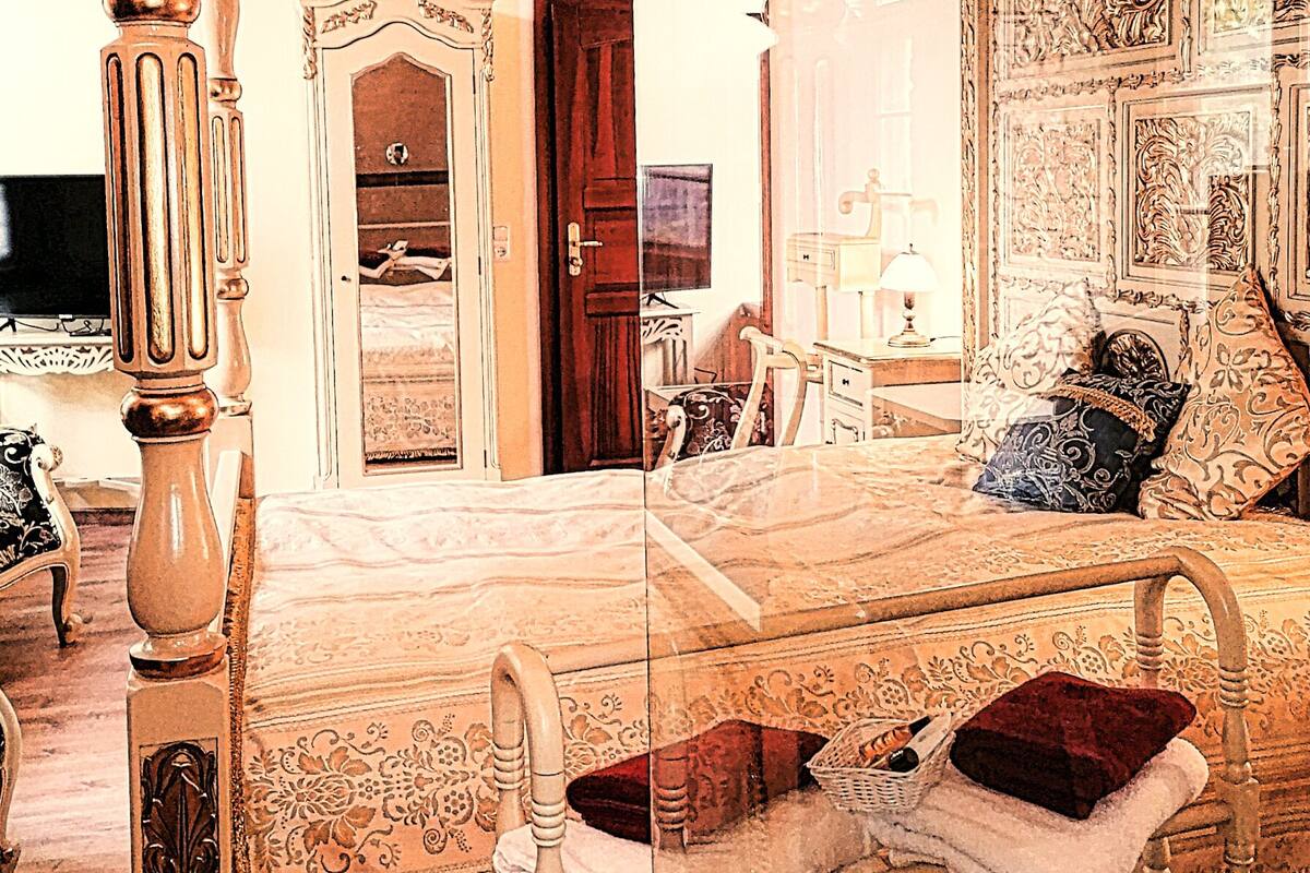 comfort double or twin room | 1 bedroom, premium bedding, down duvets, select comfort beds