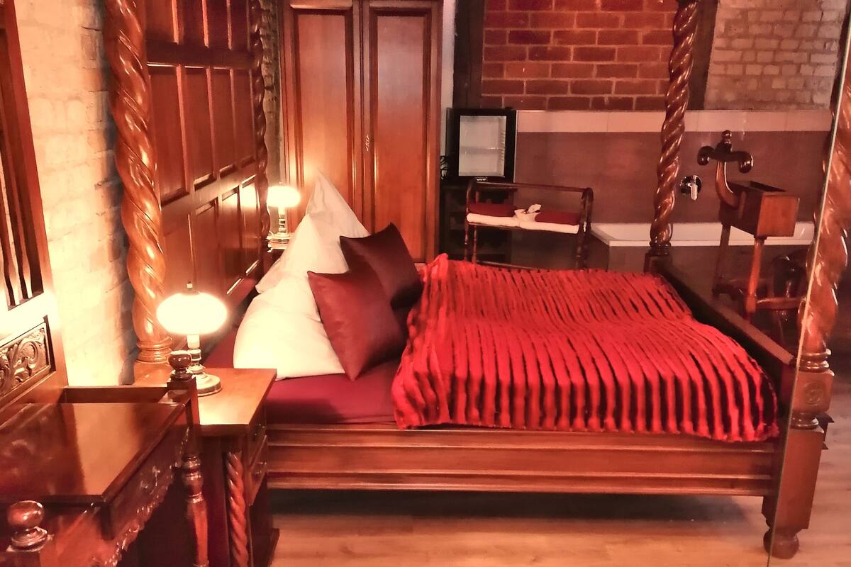 comfort double or twin room | 1 bedroom, premium bedding, down duvets, select comfort beds