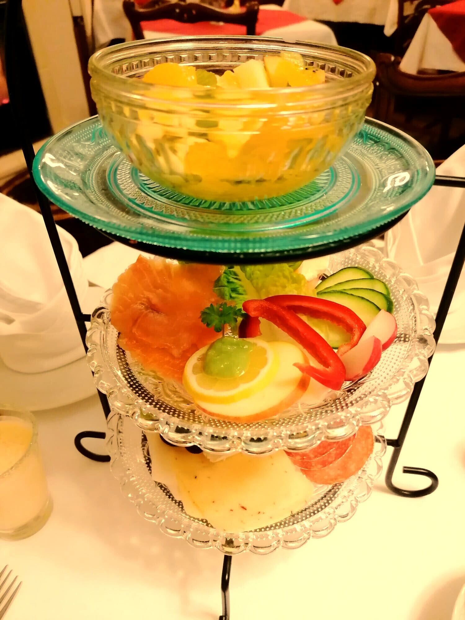 daily continental breakfast (eur 10 per person)