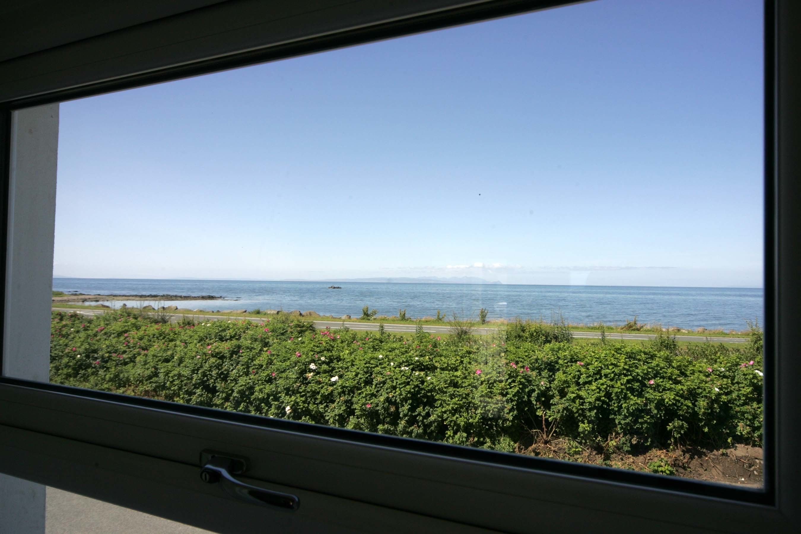 Superior Double or Twin Room, Sea View | Hypo-allergenic bedding, in-room safe, desk, laptop workspace