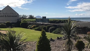 Allergitestet sengetøy, safe på rommet og skrivebord