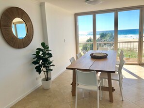 Three Bedroom Apartment Beachfront | Living area