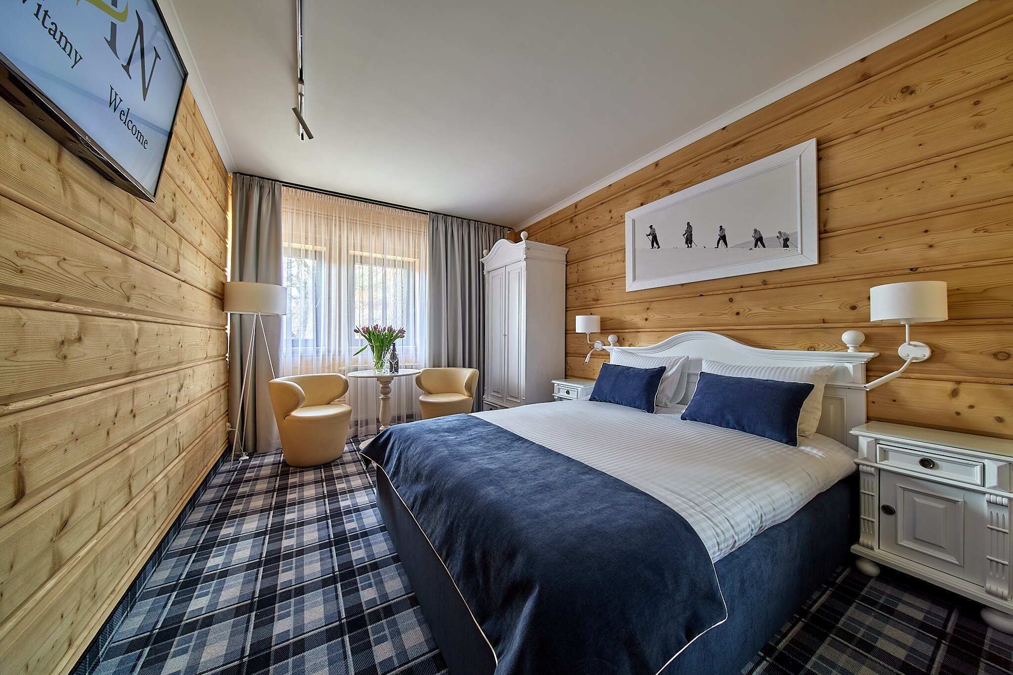 1 bedroom, desk, iron/ironing board, cots/infant beds