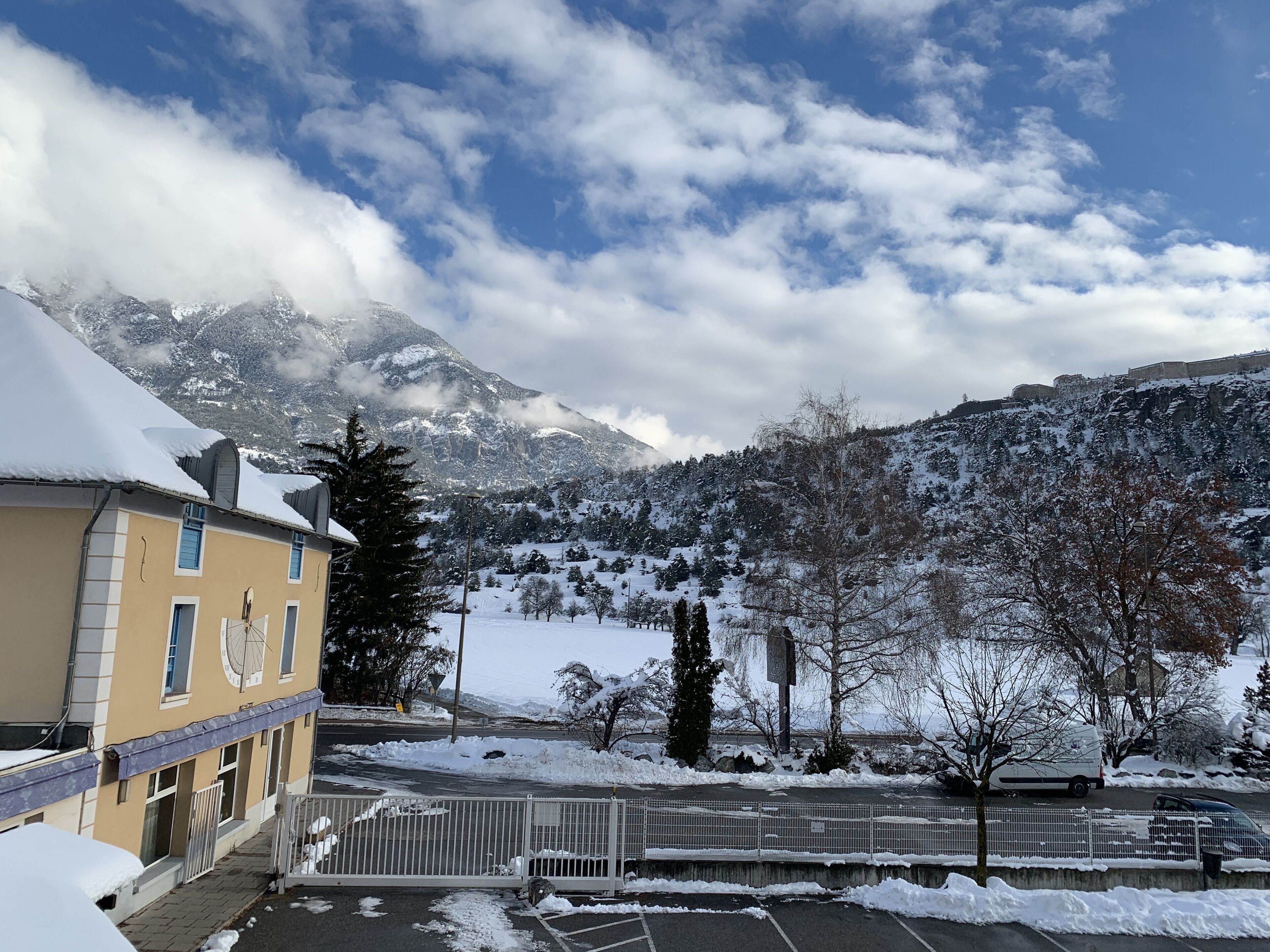 superior double room | 1 bedroom, desk, blackout curtains, soundproofing