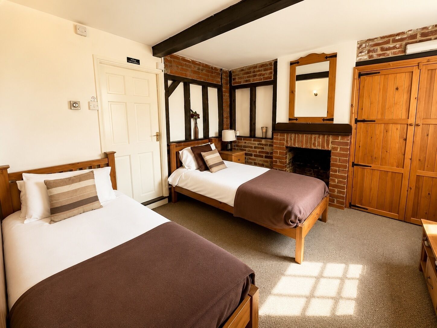 Chambre Standard avec lits jumeaux, salle de bains attenante