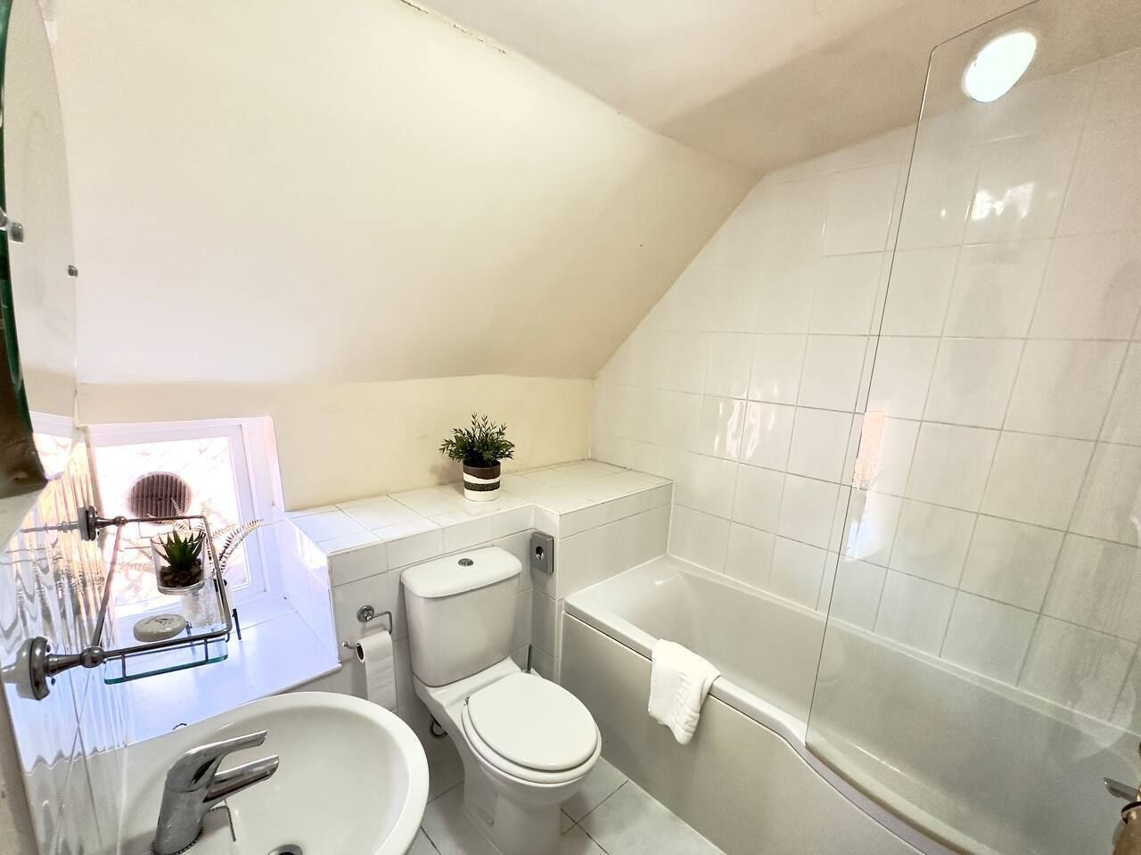 Suite, salle de bains attenante | Salle de bain