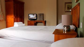Standard Twin Room, 1 Bedroom | 1 bedroom, premium bedding, desk, iron/ironing board