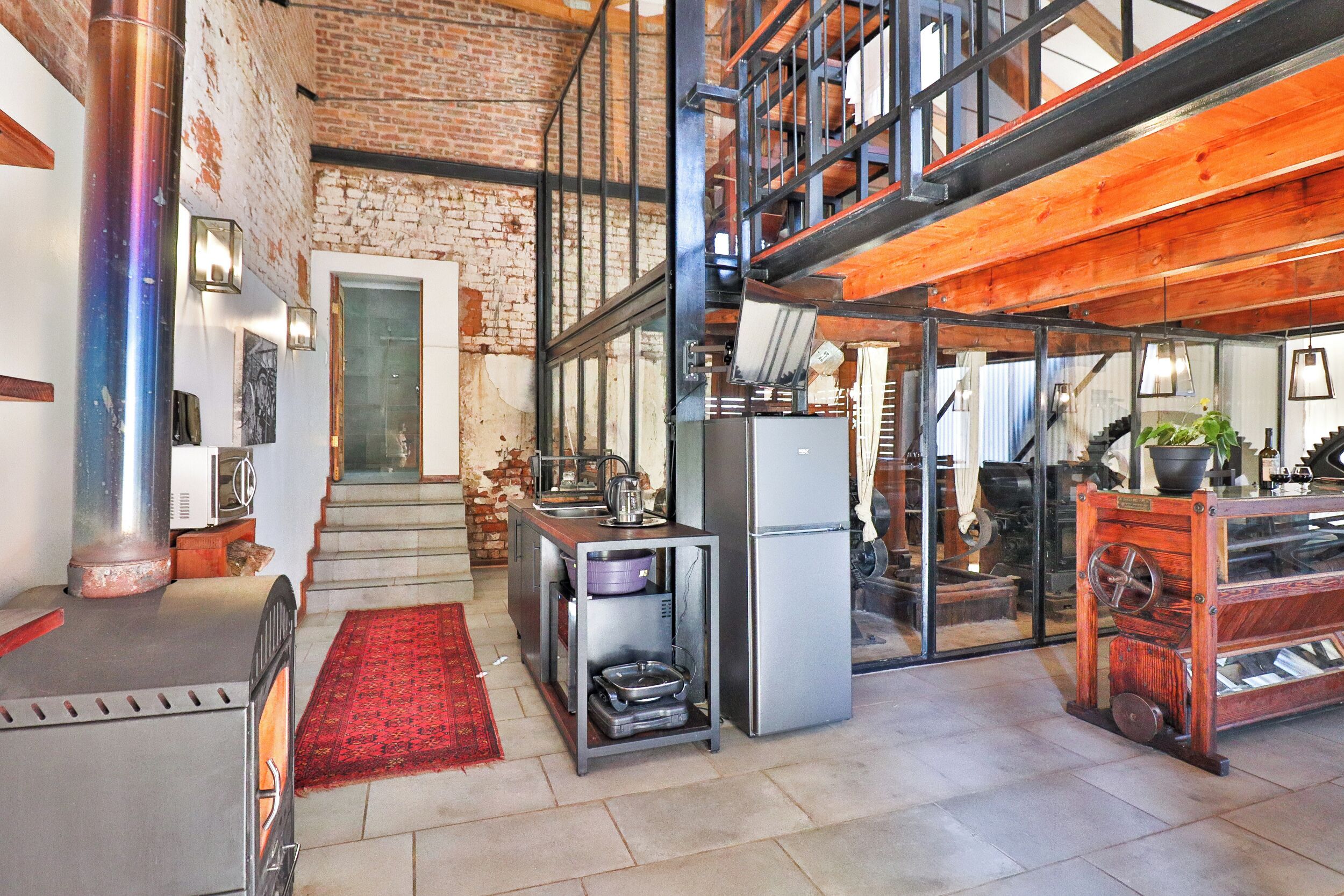 Luxury Double Room | Private kitchenette | Fridge, electric kettle, toaster, cookware/dishes/utensils