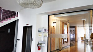 Lobby - Hotel Rubbens & Monet (Lysomice)