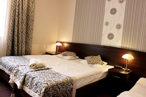 Deluxe Double or Twin Room (Monet)