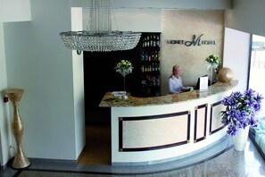 Interior entrance - Hotel Rubbens & Monet (Lysomice)
