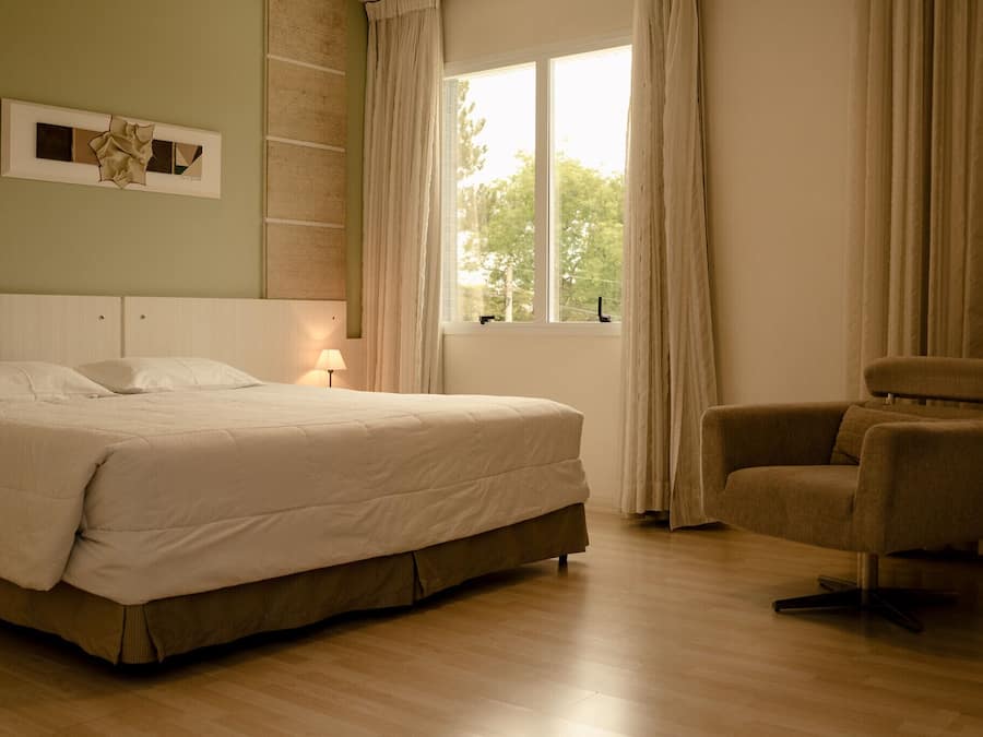 Select Comfort beds, minibar, in-room safe, desk