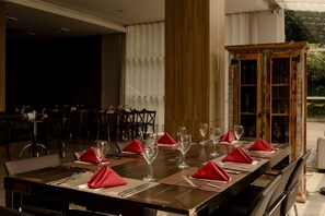 2 Restaurants, internationale Küche