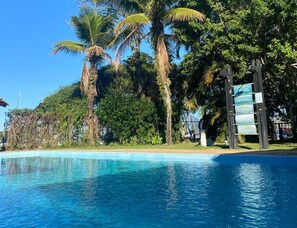 Udendørs pool