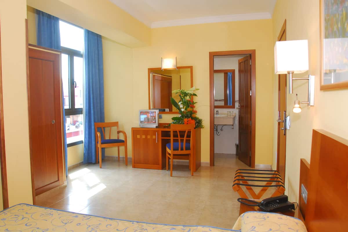 standard room | in-room safe, desk, blackout curtains, iron/ironing board