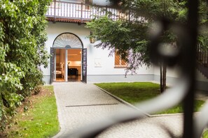 Apartment, 2 Bedrooms | Terrace/patio