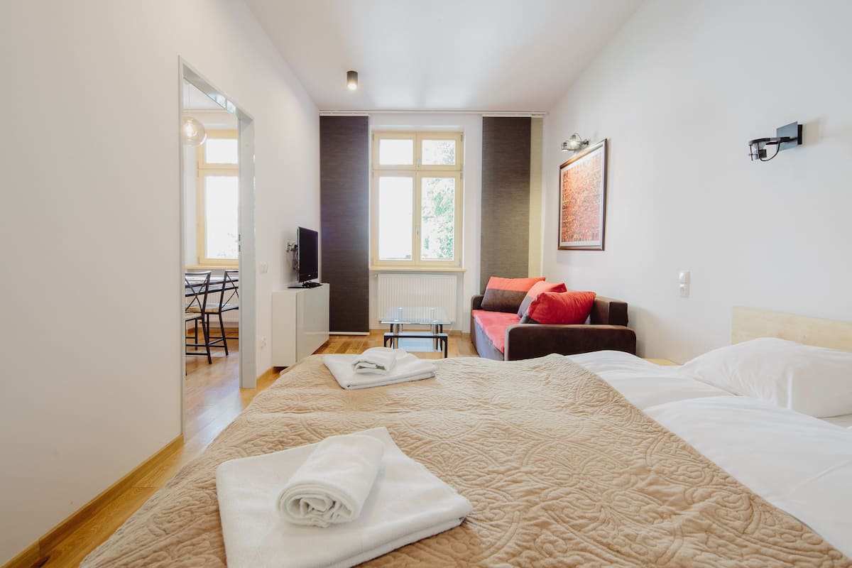 Appartement, 1 chambre | Fer et planche à repasser, accès au Wi-Fi (inclus), literie fournie