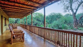 Standard Twin Room, Ensuite | Terrace/patio