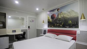 Tabla de planchar con plancha, cunas gratuitas y wifi gratis