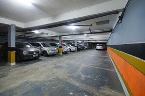 Parkeerplaatsen (toeslag), valetparkeerservice (toeslag)