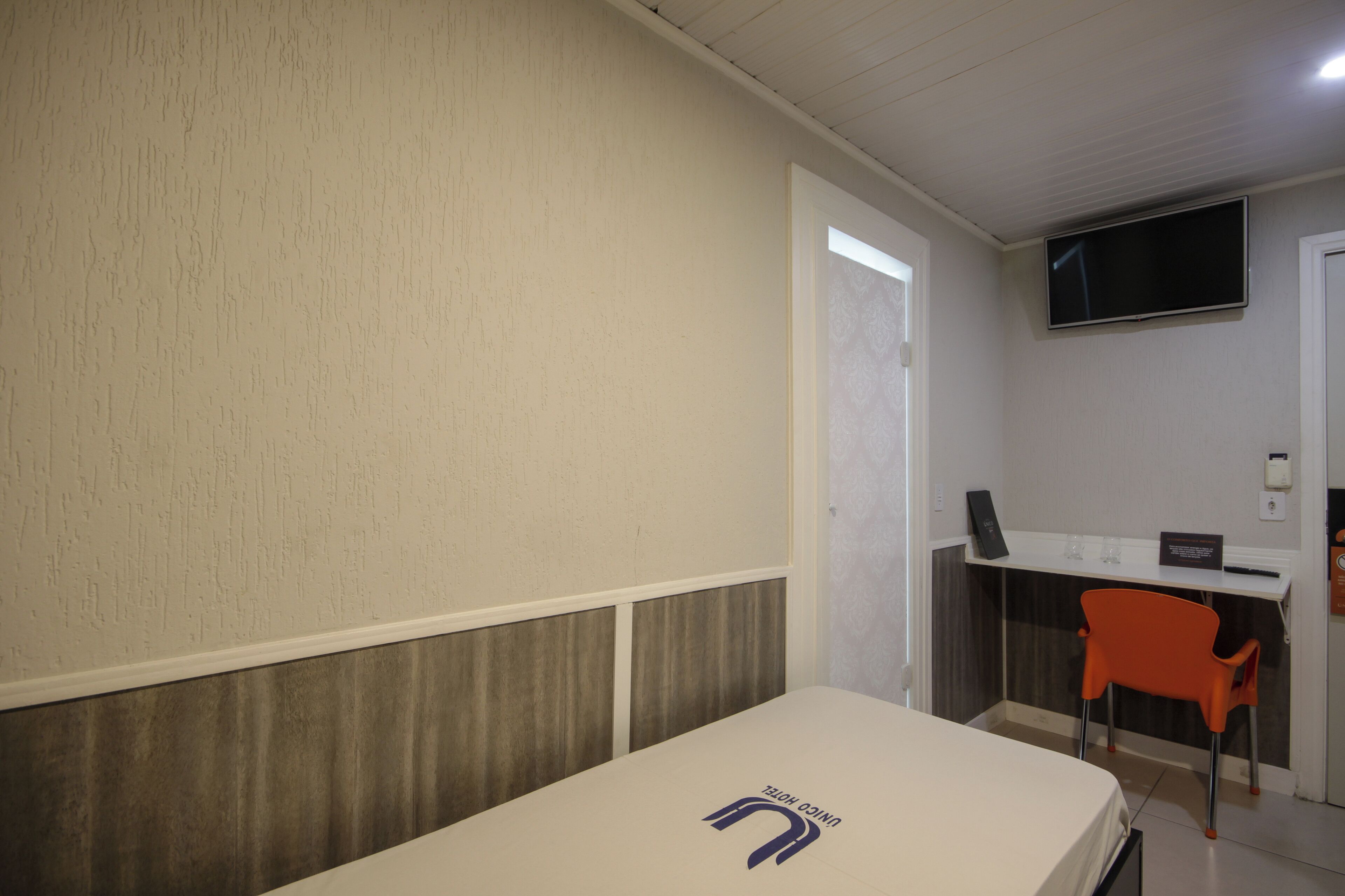 Standard-Zweibettzimmer | Bügeleisen/Bügelbrett, kostenlose Babybetten, kostenloses WLAN