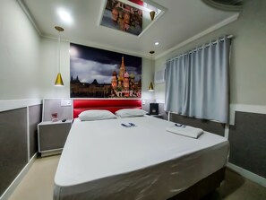 Superior tweepersoonskamer | Een strijkplank/strijkijzer, gratis babybedden, gratis wifi, beddengoed