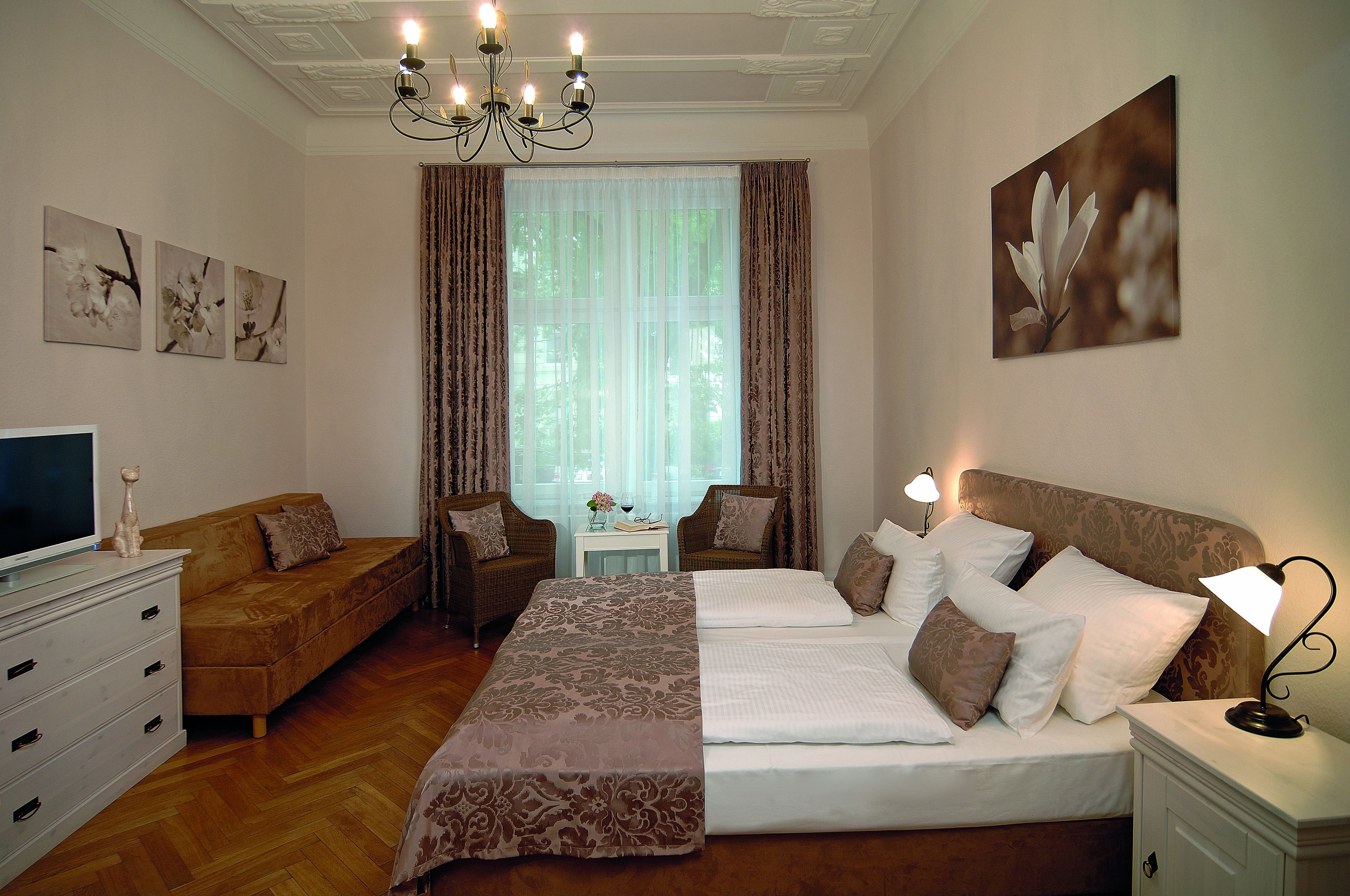 double room | hypo-allergenic bedding, in-room safe, individually decorated