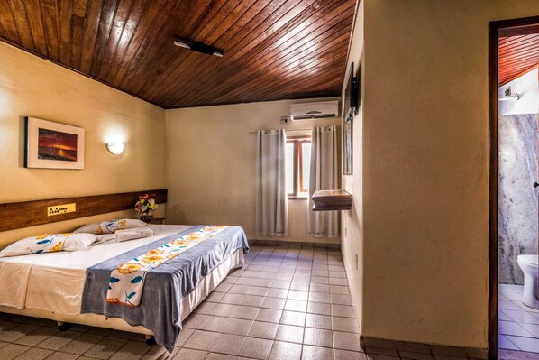 Minibar, caja fuerte, wifi gratis y ropa de cama