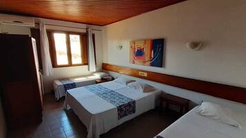 Frigobar, cofres nos quartos, Wi-Fi de cortesia, roupa de cama