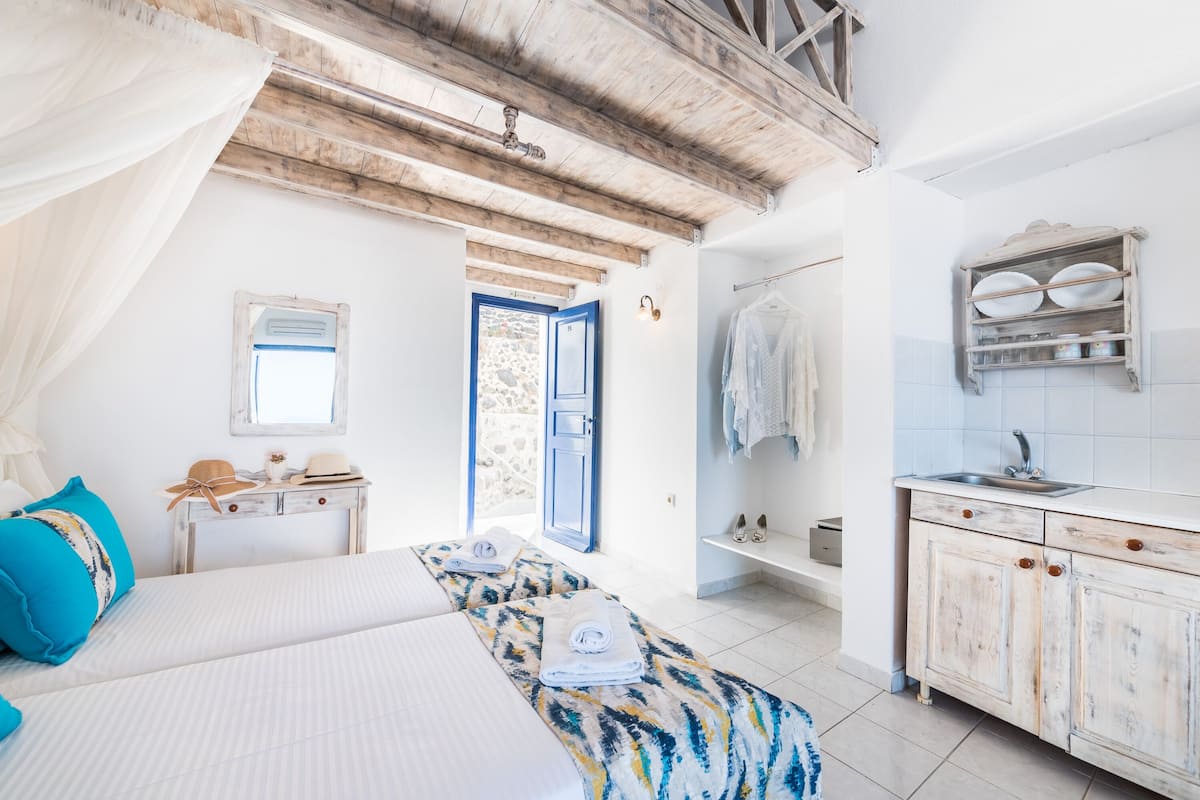 superior room, sea view (with loft) | in-room safe, individually decorated, individually furnished, desk