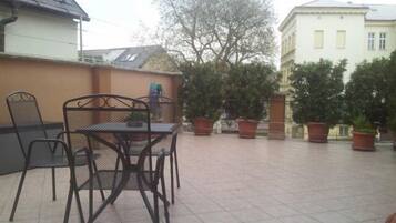 Standard-huoneisto, terassi | Terassi/patio