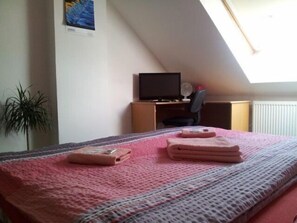 Standard Studio, Kitchenette