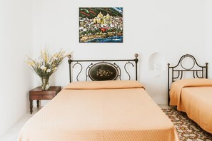 Frette Italian sheets, premium bedding, Select Comfort beds, minibar