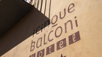 Overnatningsstedets facade