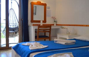 1 bedroom, in-room safe, desk, blackout drapes